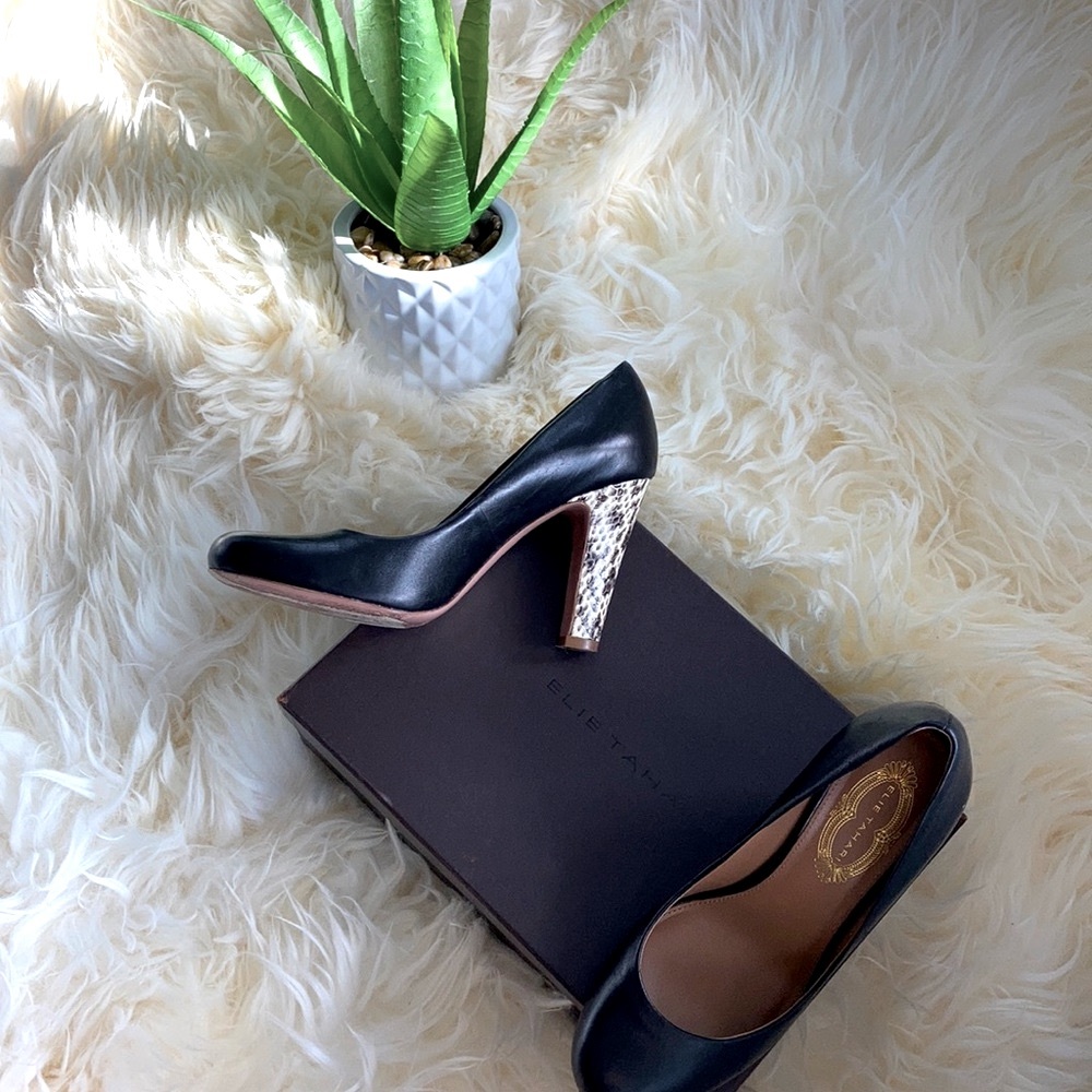 LIKE NEW Elie Tahari Harper Pump, 36.5
